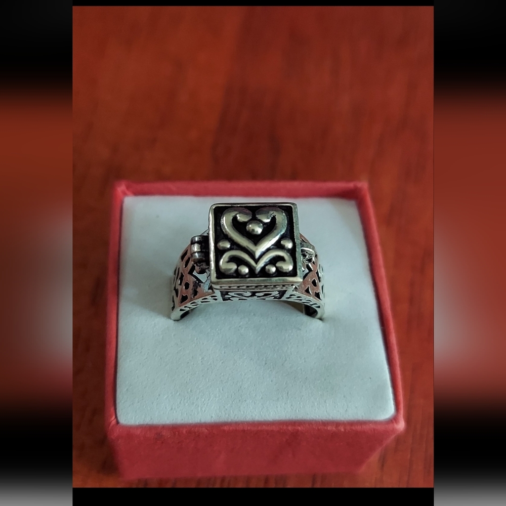 Handcrafted Poison Heart Ring (8.25) - Picture 7 of 12